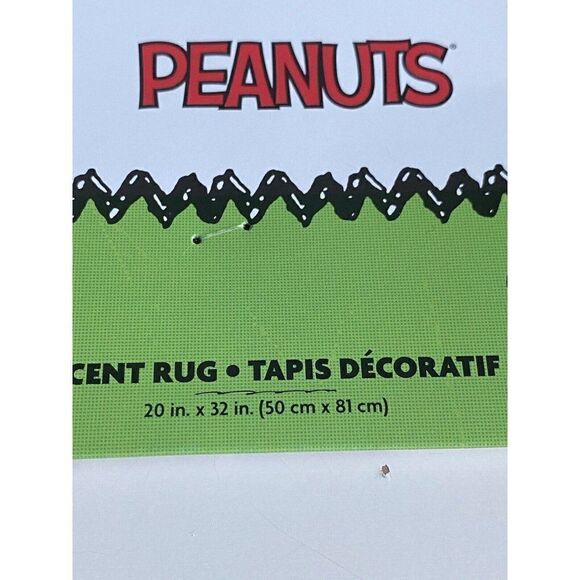 Peanuts Snoopy Christmas Holiday Joy Accent Rug Doormat Snowflakes Holiday NEW - Picture 4 of 9